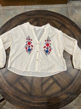 SHYANNE Large 100% cotton Button-Front Blouse with Red & Blue Floral Embroidery